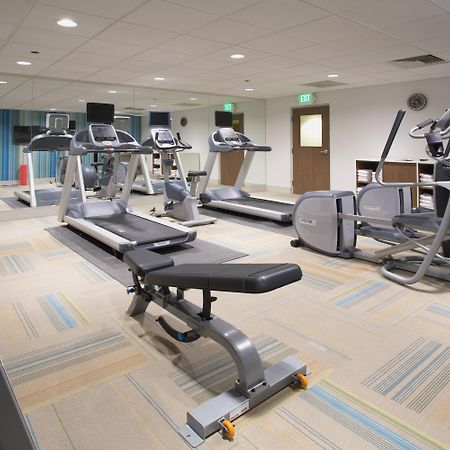 Holiday Inn Express & Suites - Dodge City By Ihg Bagian luar foto