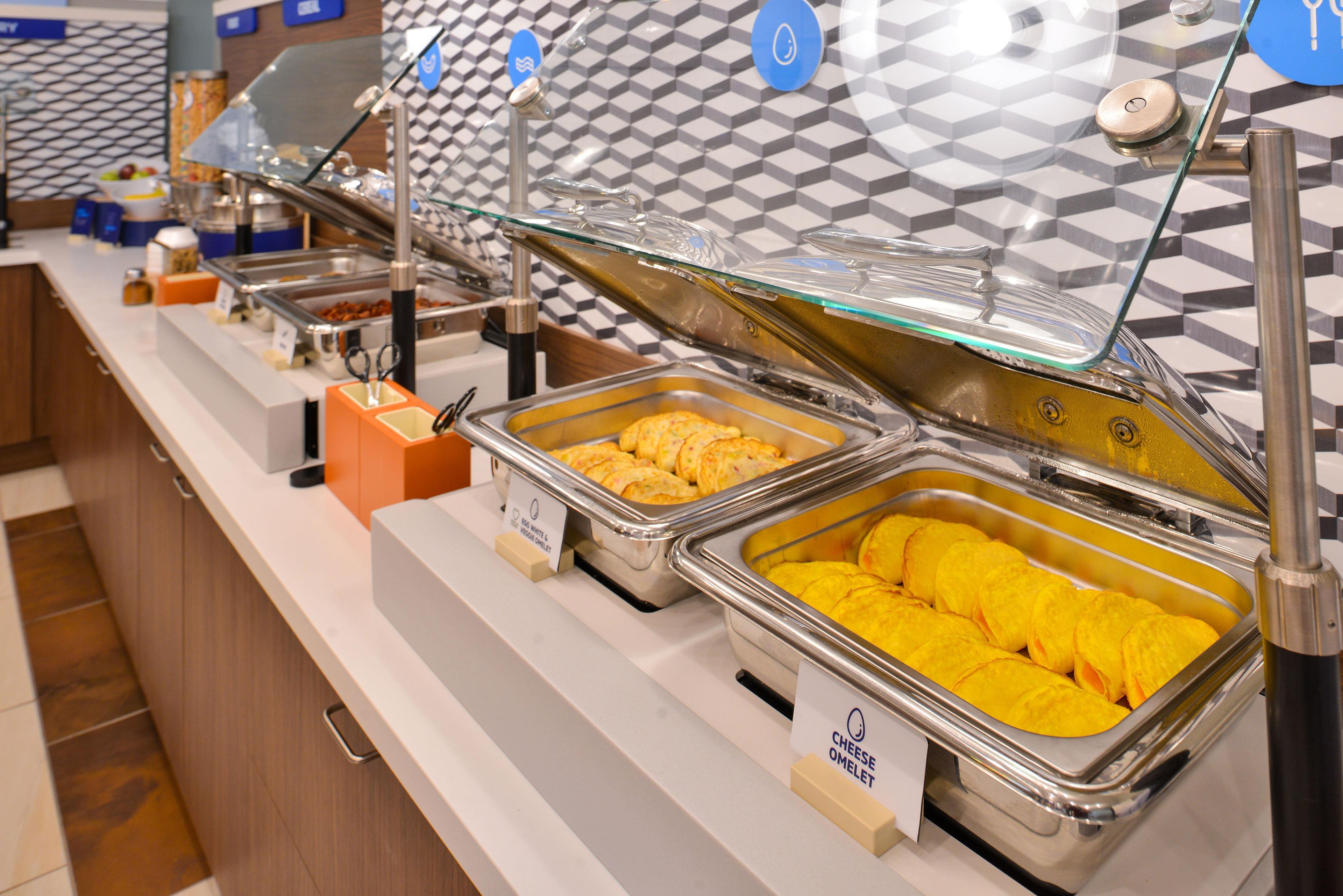 Holiday Inn Express & Suites - Dodge City By Ihg Bagian luar foto