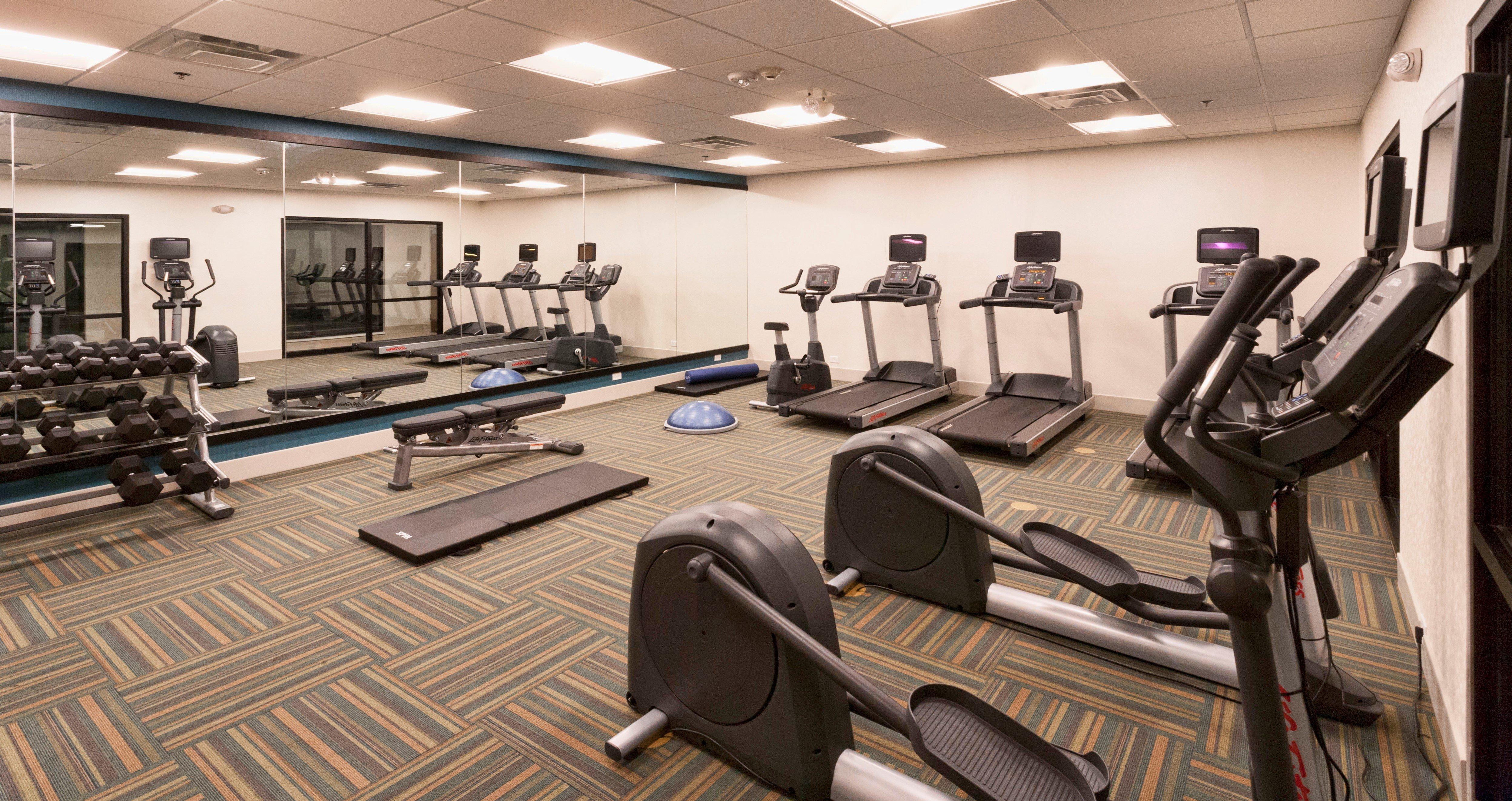 Holiday Inn Express & Suites - Dodge City By Ihg Bagian luar foto